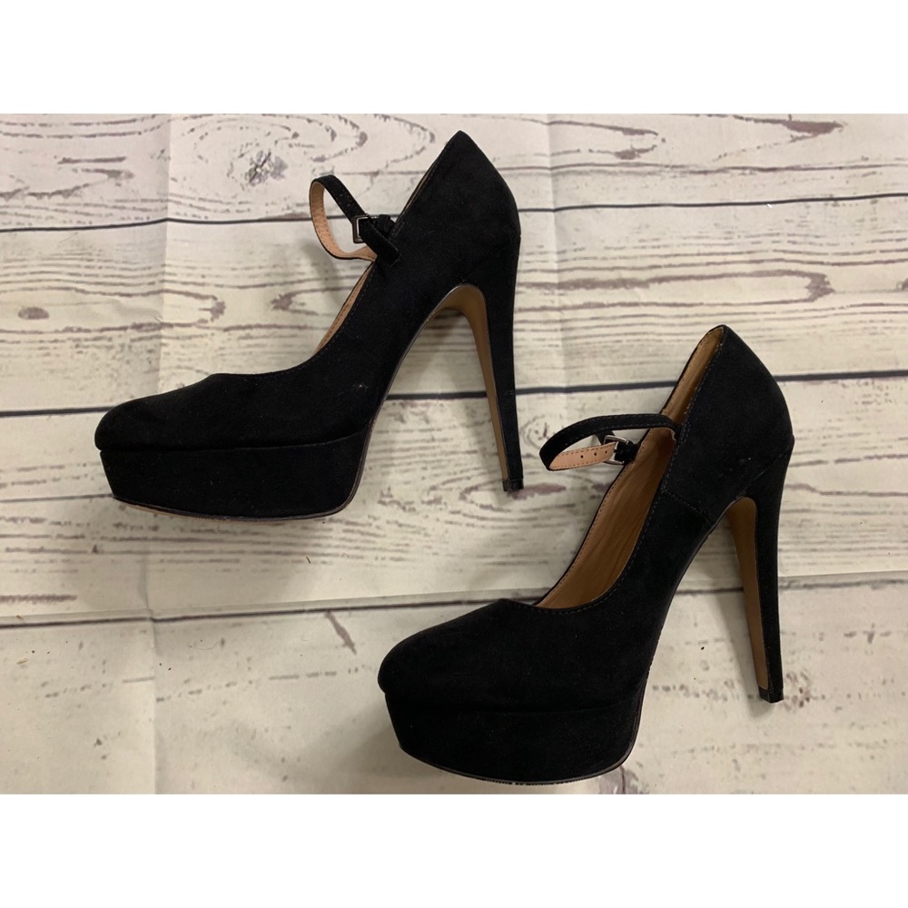 Forever 21 Pin-up Suede Pumps